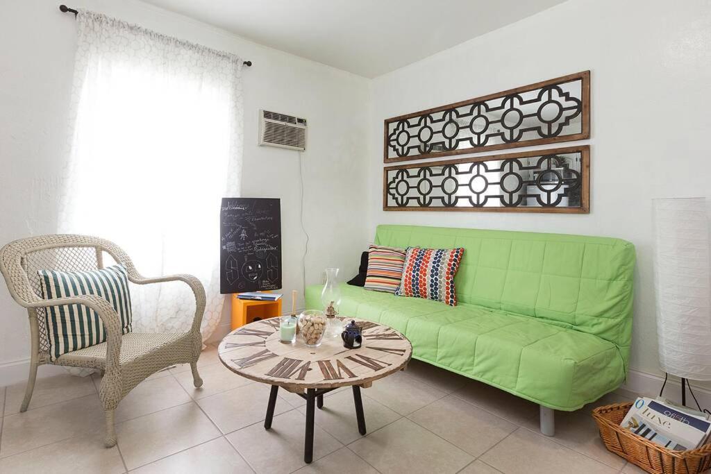 1 Bedroom Apt Near Coconut Grove Miami Exterior photo